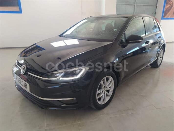 VOLKSWAGEN Golf Advance 2.0 TDI
