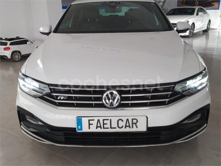 VOLKSWAGEN Passat RLine 2.0 TDI